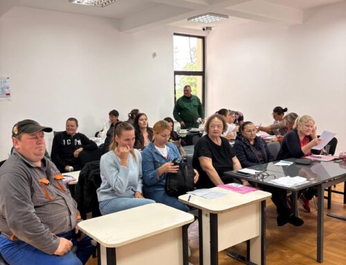 CENTRUL DE DEZVOLTARE SOCIALĂ a format 22 de de persoane în domeniul AJUTOR BUCĂTAR